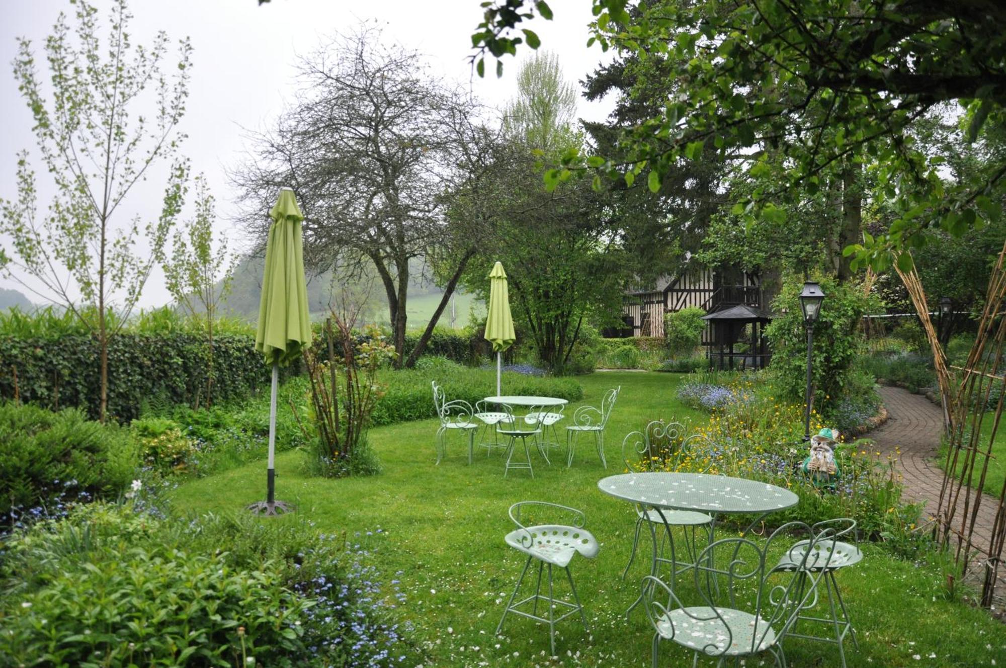 Auberge Du Val Au Cesne Saint-Clair-sur-les-Monts Exterior foto