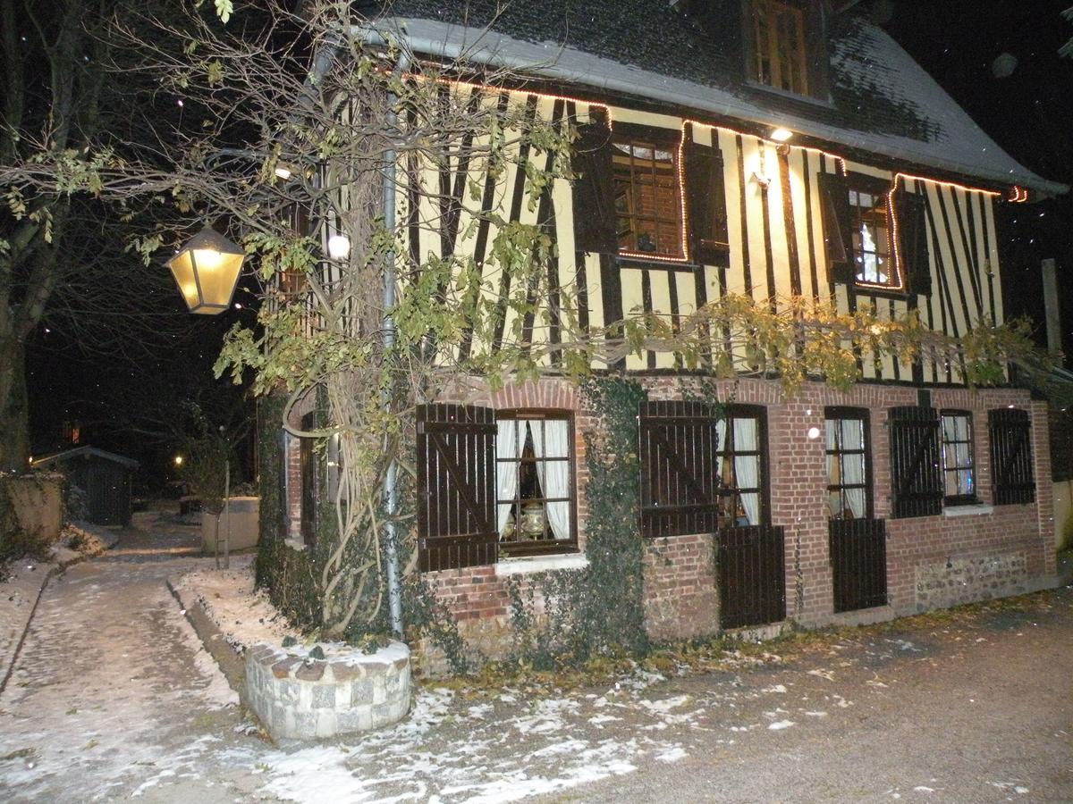 Auberge Du Val Au Cesne Saint-Clair-sur-les-Monts Exterior foto